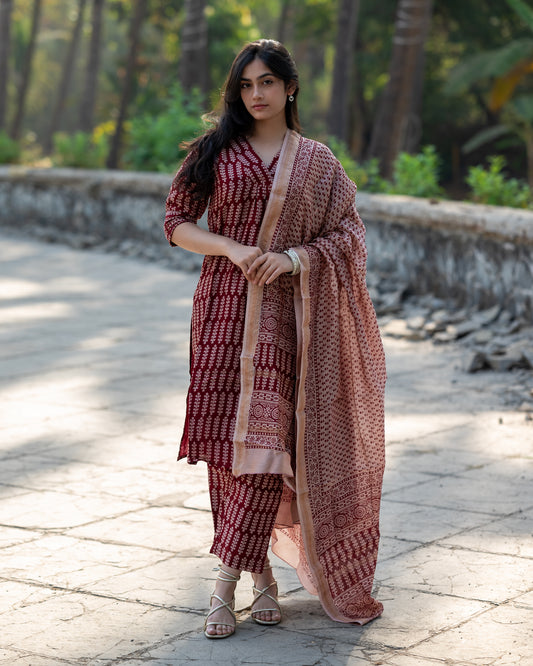 Maroon Maheshwari Silk Kurta Dupatta Sets